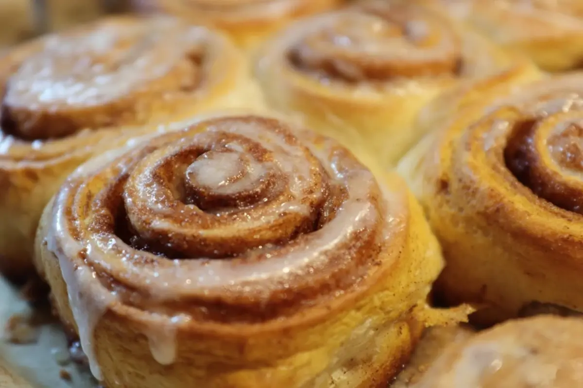 Small Batch Pumpkin Cinnamon Rolls